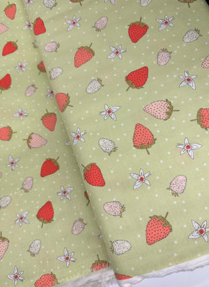 Fat Quarter - Strawberry Tea - Fraises Green Tea