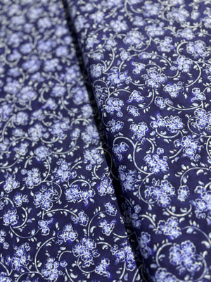 Daisy Blue - Painted Petals Delft Yardage